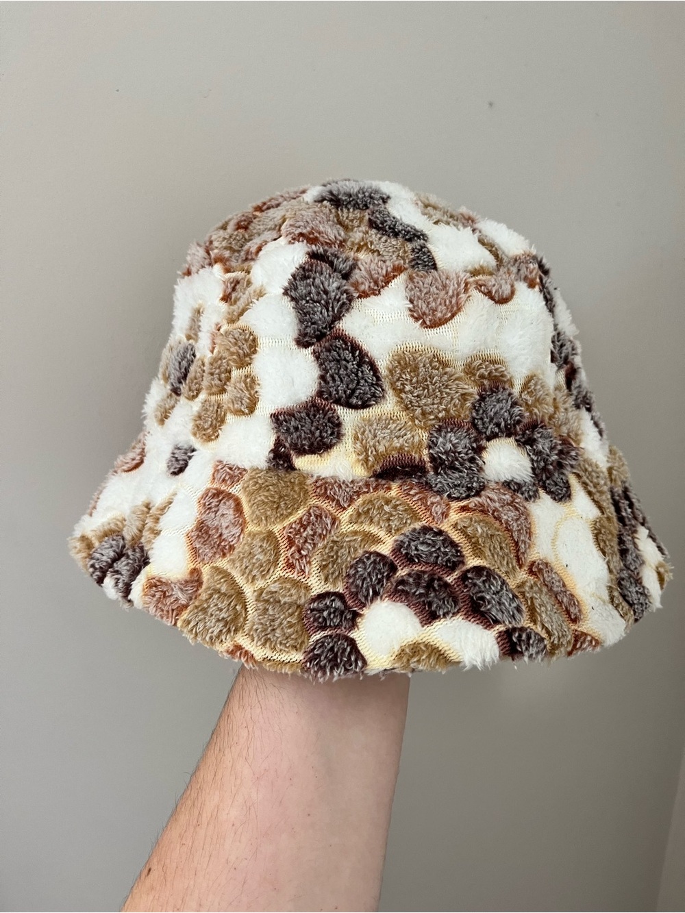 SHEIN Fluffy Floral Bucket Hat - Picture 2 of 4